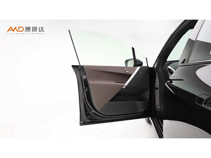 Фото 10 - BMW iX