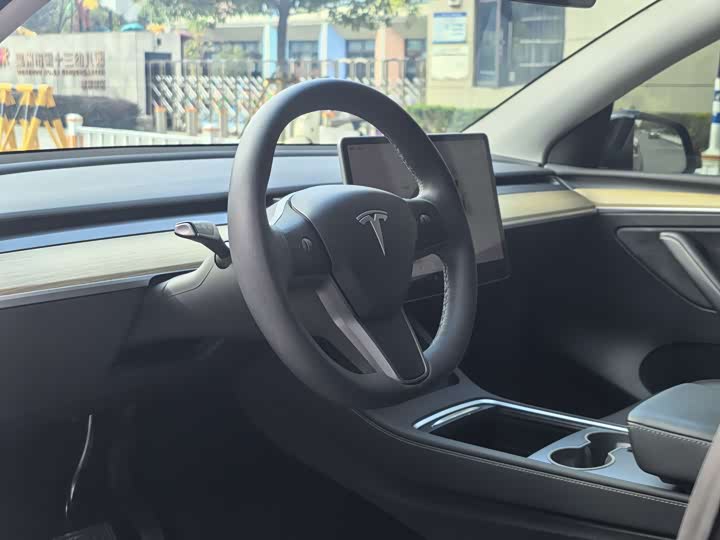 Фото 5 - Tesla Model Y