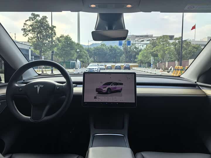 Фото 9 - Tesla Model Y