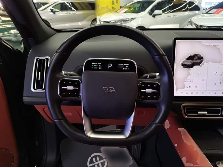 Фото 11 - LiXiang L7