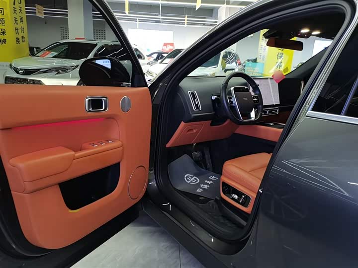 Фото 16 - LiXiang L7