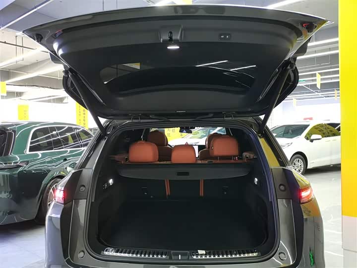 Фото 19 - LiXiang L7