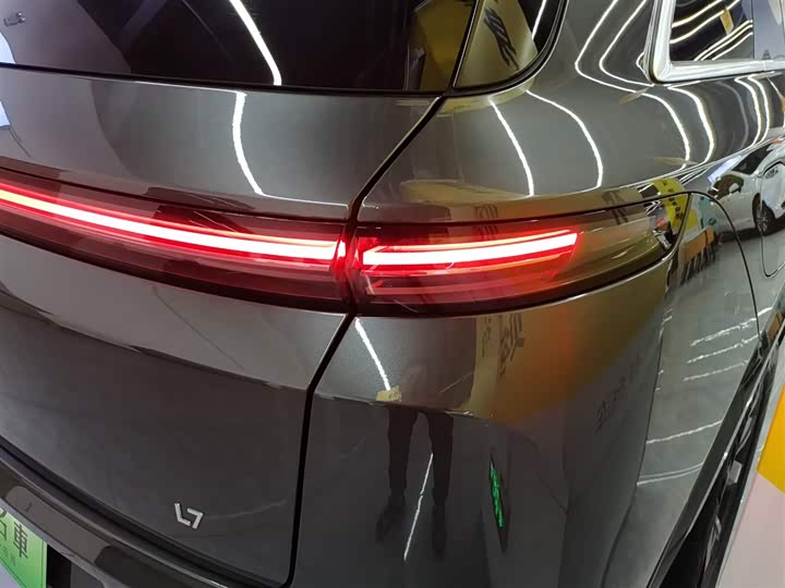 Фото 8 - LiXiang L7