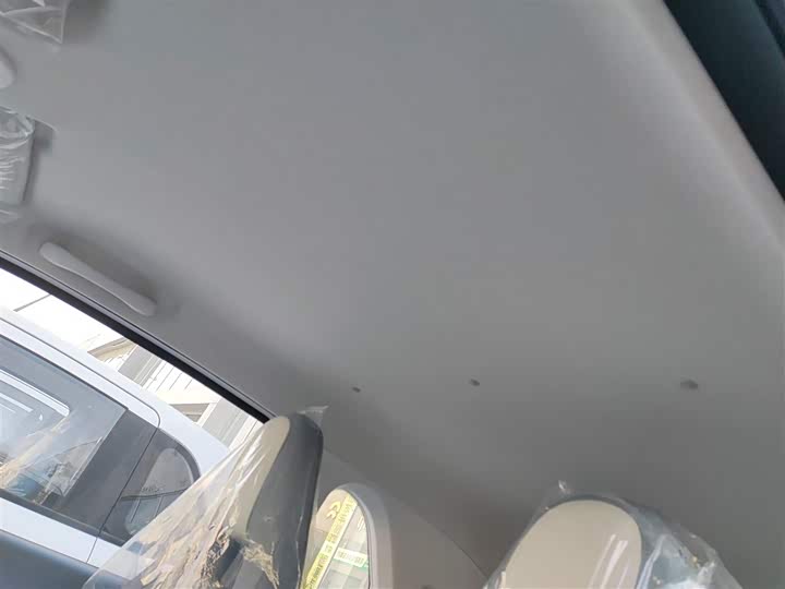 Фото 18 - Bestune Pony