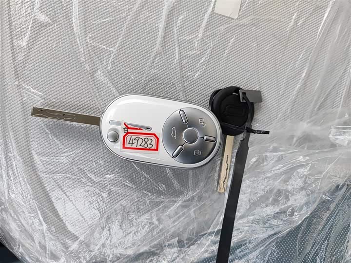 Фото 9 - Bestune Pony