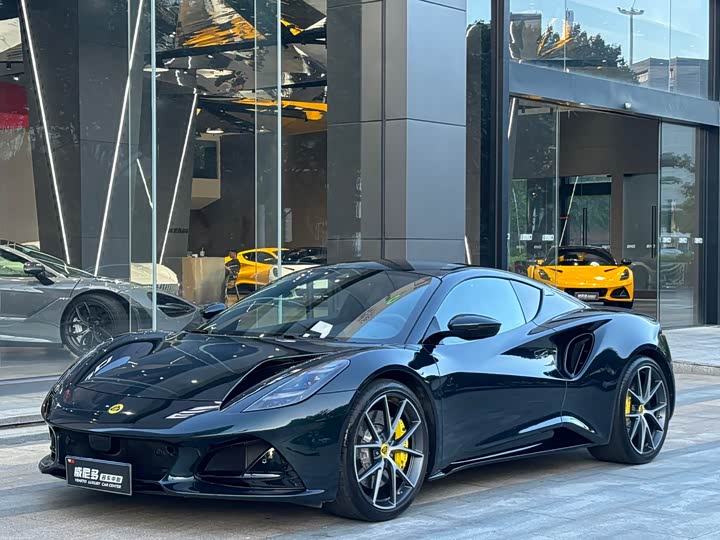 Фото 1 - Lotus Emira