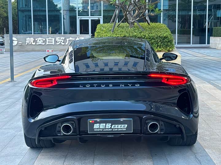 Фото 10 - Lotus Emira