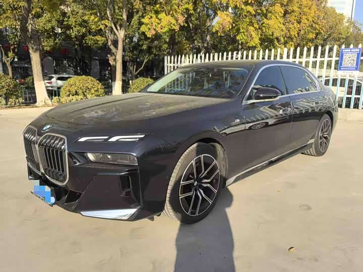 Фото 1 - BMW 7 Series