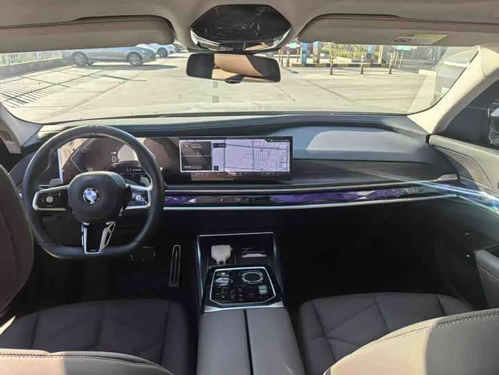 Фото 4 - BMW 7 Series