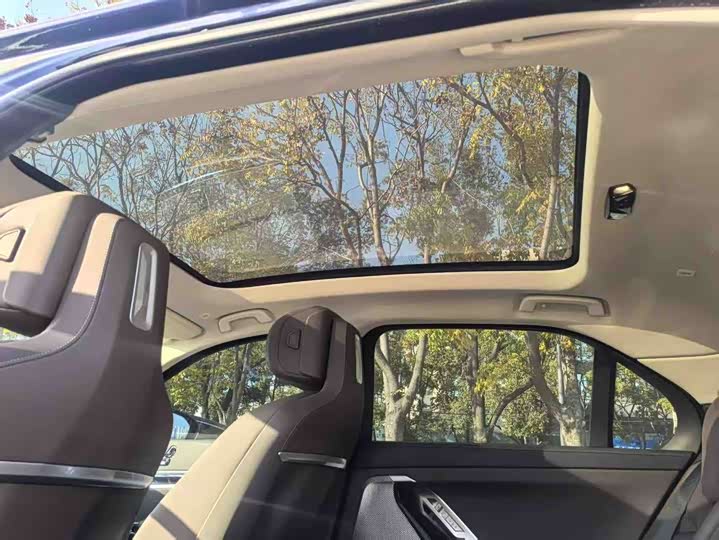 Фото 7 - BMW 7 Series