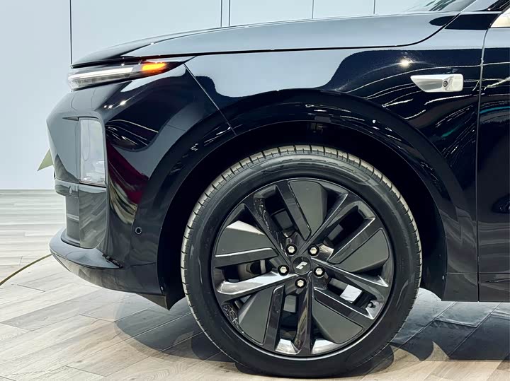 Фото 31 - LiXiang L6