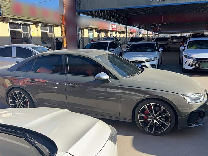 Фото 4 - Audi S4