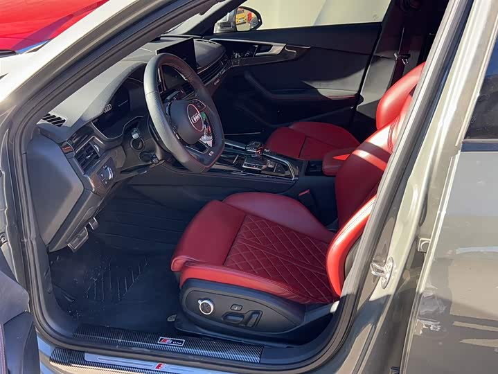 Фото 8 - Audi S4