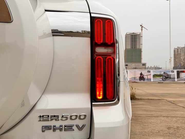 Фото 5 - Tank 500 Hybrid