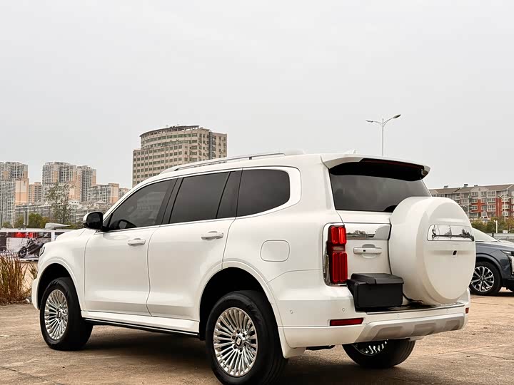 Фото 6 - Tank 500 Hybrid