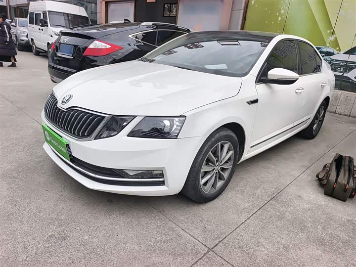 Фото 2 - Skoda Octavia Pro