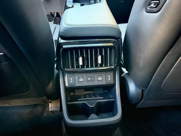 Фото 15 - Hyundai Custo