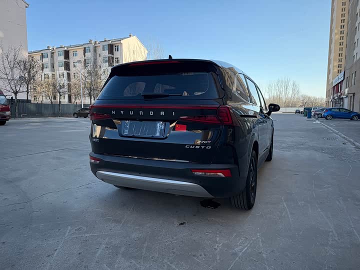 Фото 7 - Hyundai Custo
