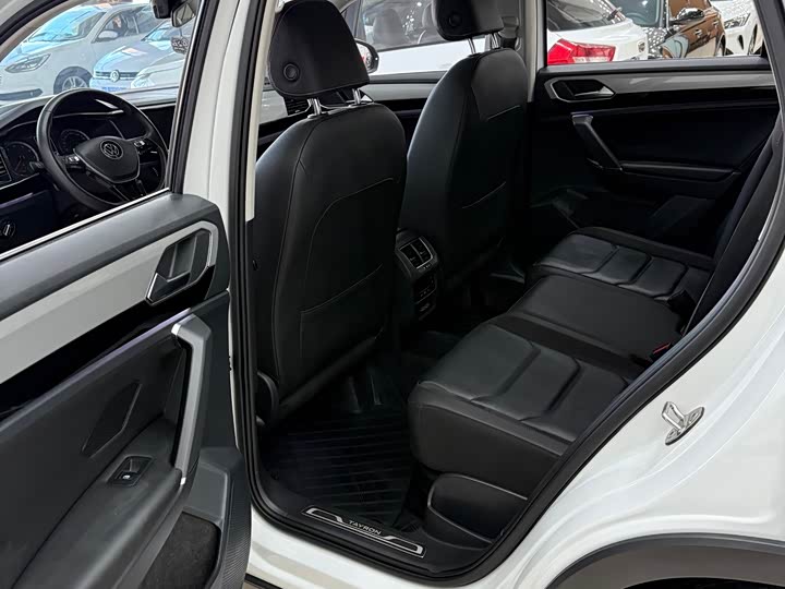 Фото 11 - Volkswagen Tayron