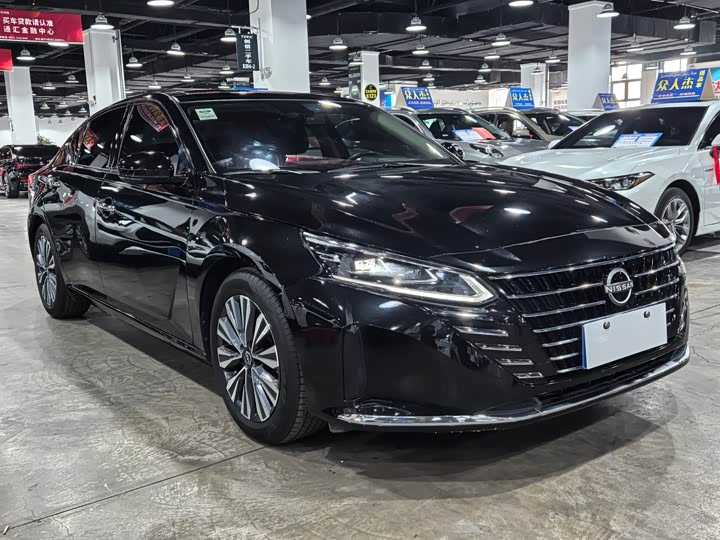 Фото 2 - Nissan Teana