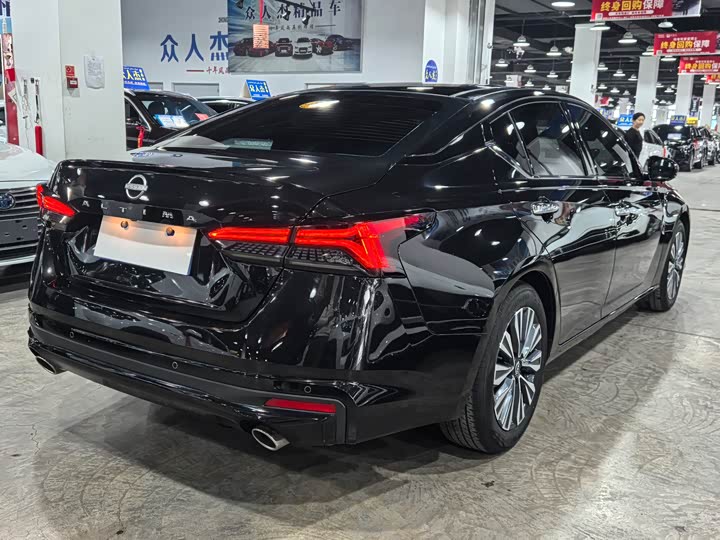 Фото 5 - Nissan Teana