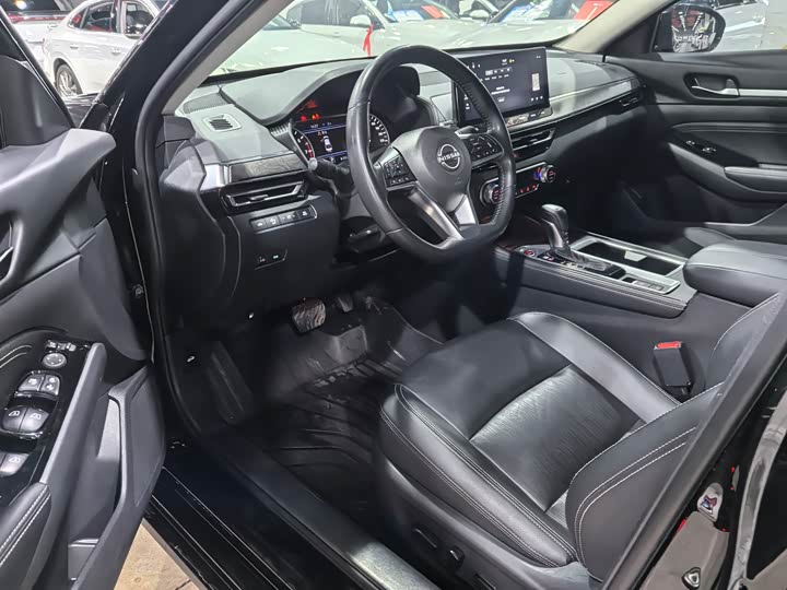 Фото 9 - Nissan Teana