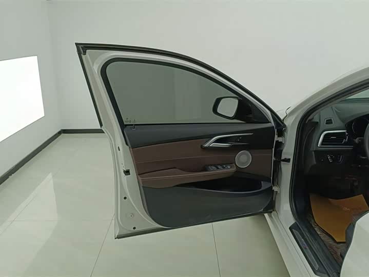 Фото 7 - BMW 1 Series