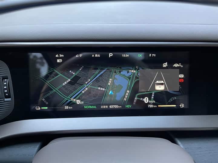 Фото 12 - Denza D9