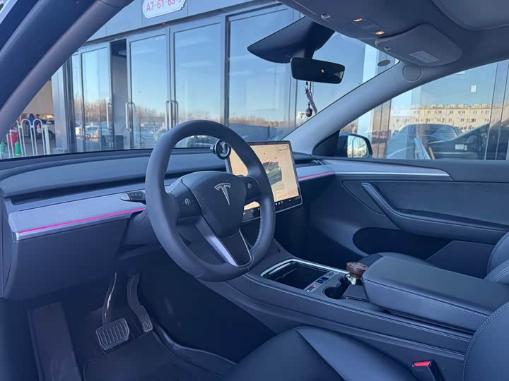 Фото 8 - Tesla Model Y