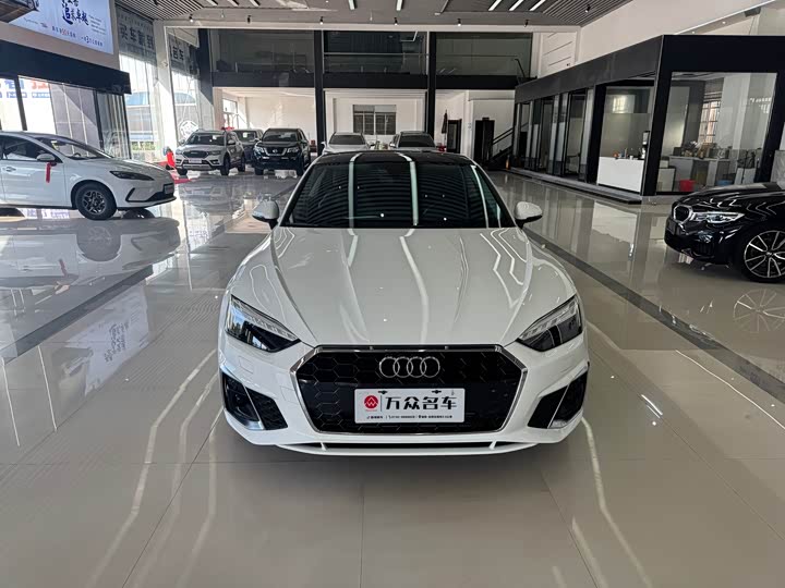 Фото 2 - Audi A5