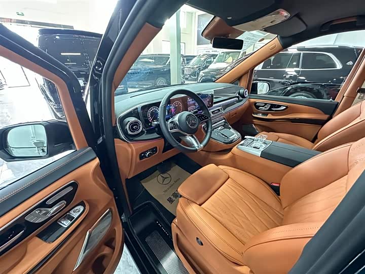 Фото 4 - Mercedes-Benz V-Class