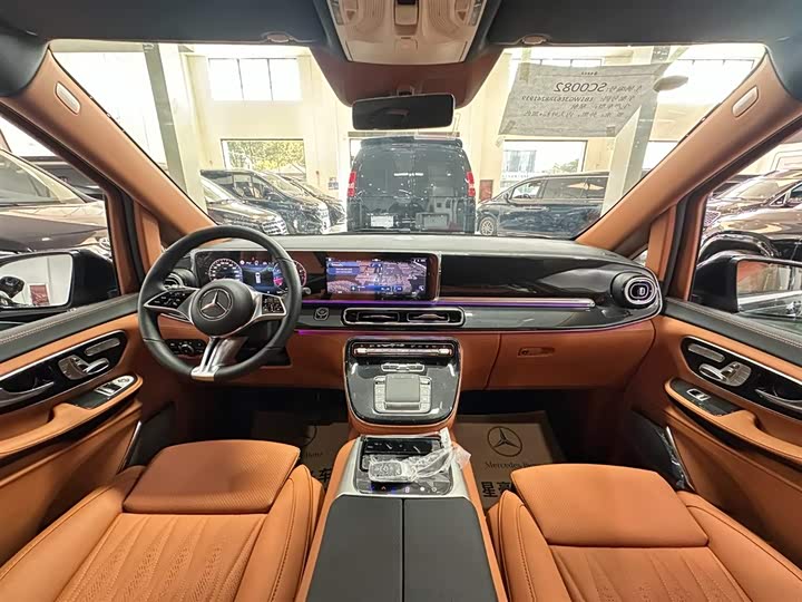 Фото 6 - Mercedes-Benz V-Class