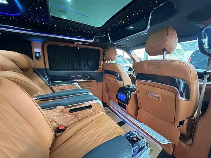 Фото 8 - Mercedes-Benz V-Class