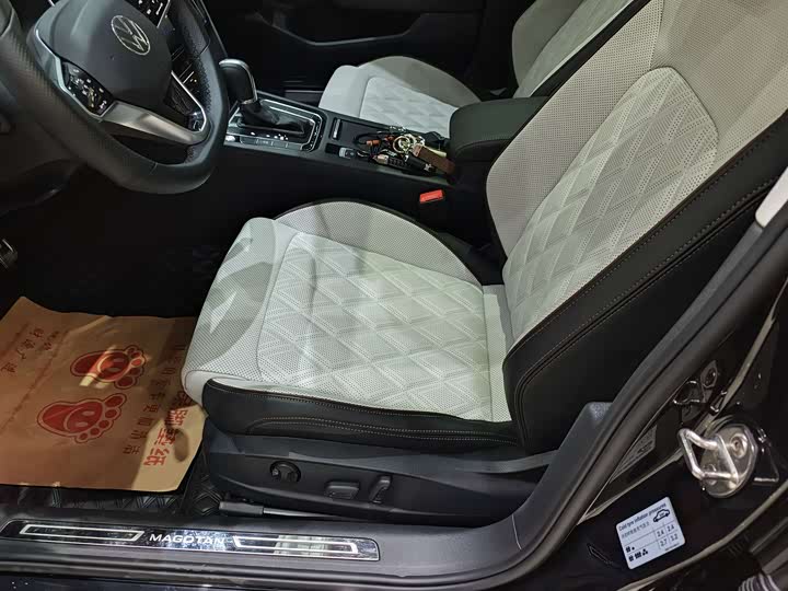 Фото 5 - Volkswagen Magotan