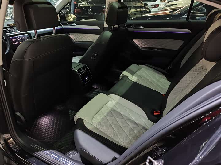 Фото 6 - Volkswagen Magotan