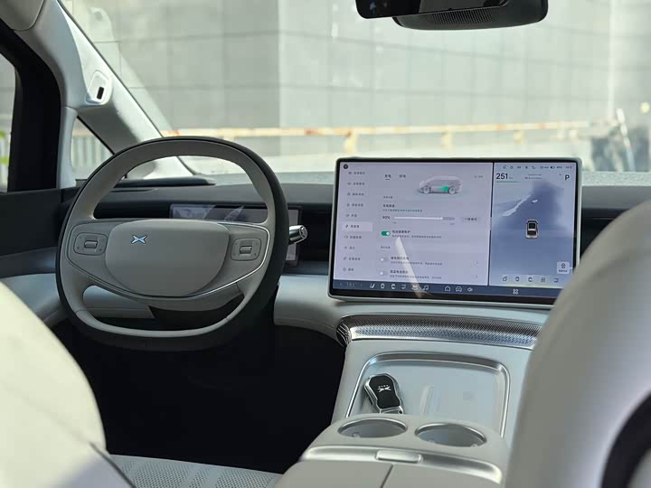 Фото 13 - XPeng X9