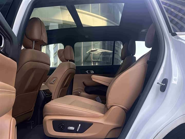 Фото 6 - LiXiang One