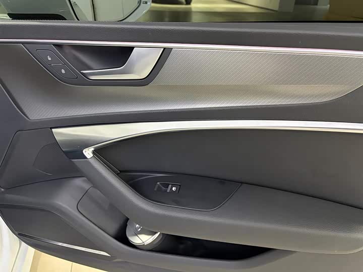 Фото 17 - Audi A7