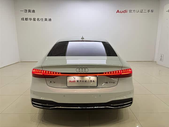 Фото 5 - Audi A7