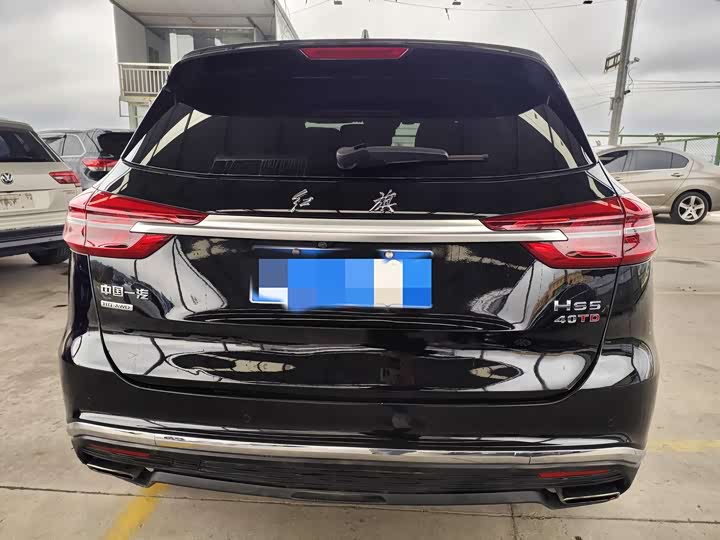 Фото 13 - Hongqi HS5