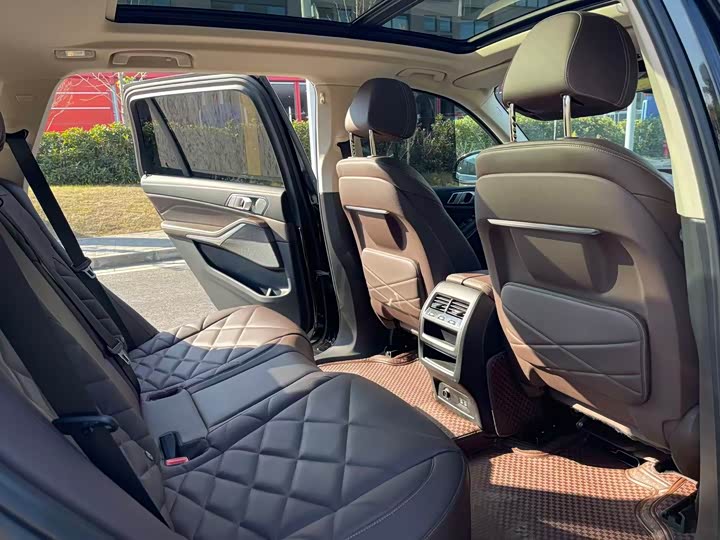 Фото 13 - BMW X5