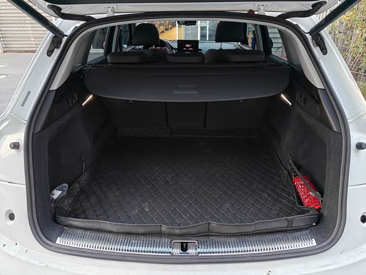 Фото 12 - Audi Q5L