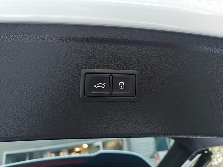 Фото 13 - Audi Q5L