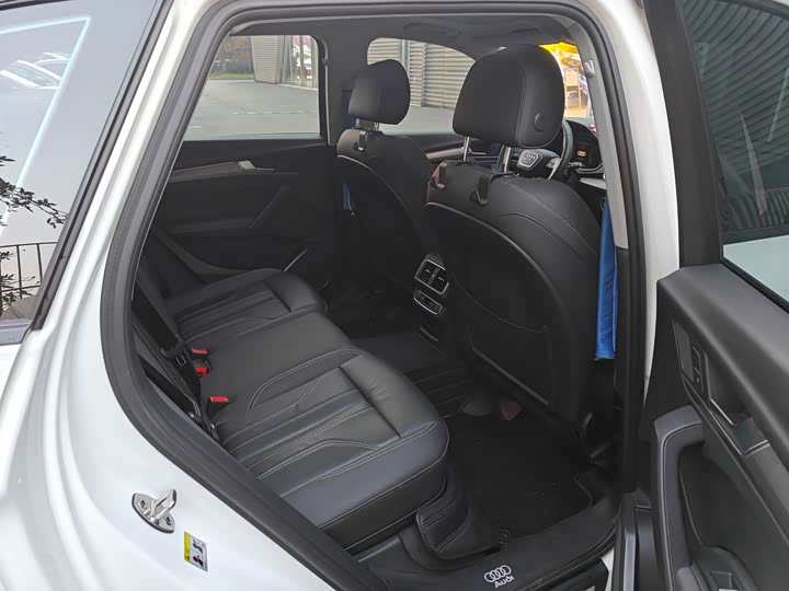 Фото 14 - Audi Q5L