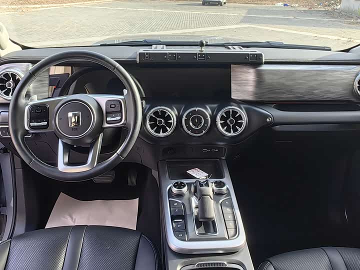 Фото 11 - Tank 300