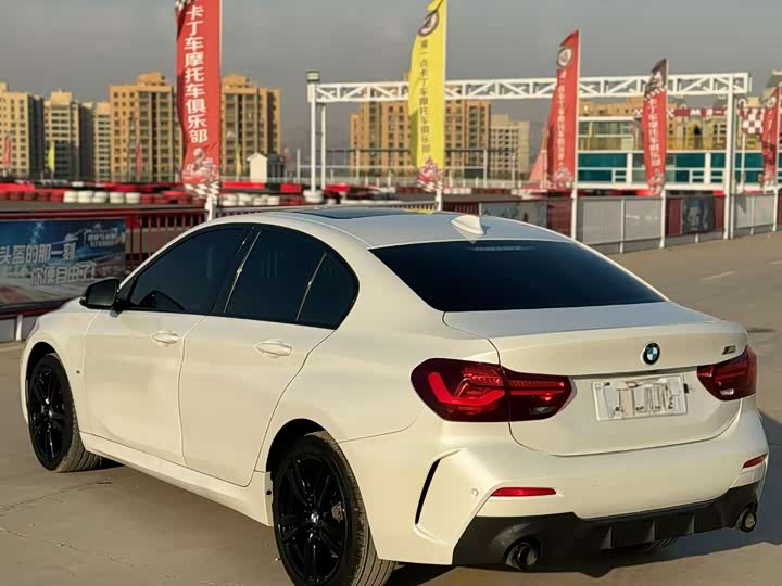 Фото 3 - BMW 1 Series