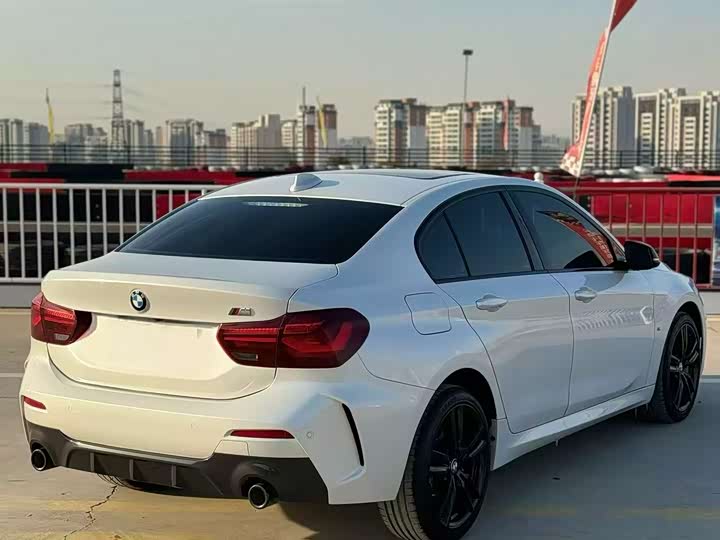 Фото 5 - BMW 1 Series