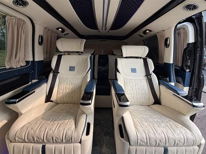 Фото 11 - Mercedes-Benz Vito