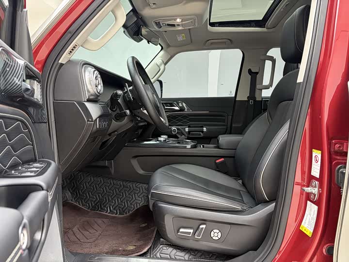 Фото 10 - Tank 300