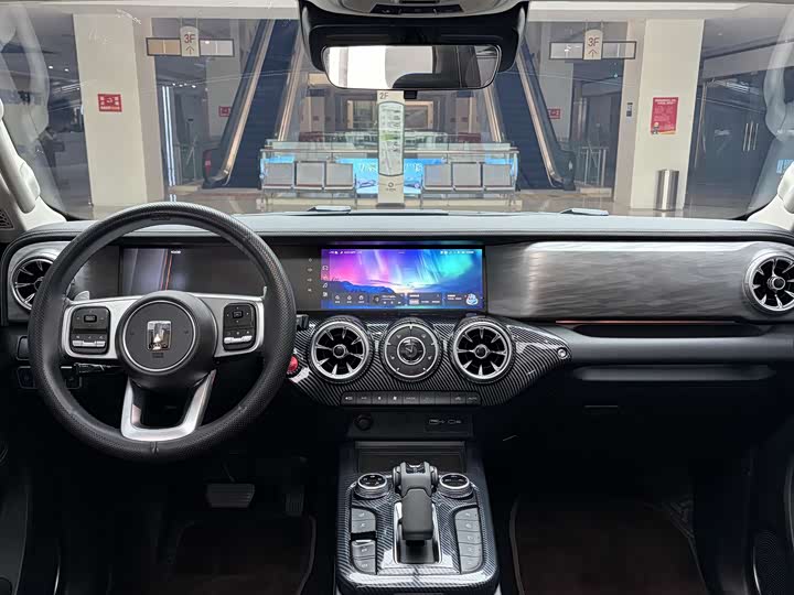 Фото 11 - Tank 300